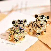 Creative high-end cute car keychain little tiger pendant men and women exquisite Net red ins Wind key chain ornaments