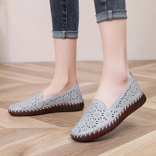 Genuine Leather Mother's Shoes for Women, Soft Sole, Comfortable and Lightweight, Hollowed-Out Design, Women's Leather Shoes, Sandals, Summer Flats