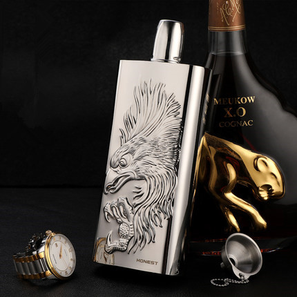 High-grade retro wine bottle imported from Germany 304 food-grade stainless steel 1 catties thickened outdoor carry-on personalized wine bottle