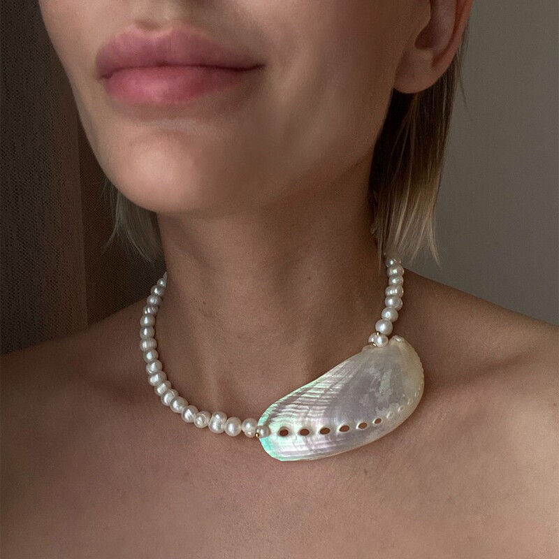 2025 New European and American Style ins Exaggerated Natural Shell Contrasting Color Splicing Clavicle Chain Ocean Style Necklace Conch