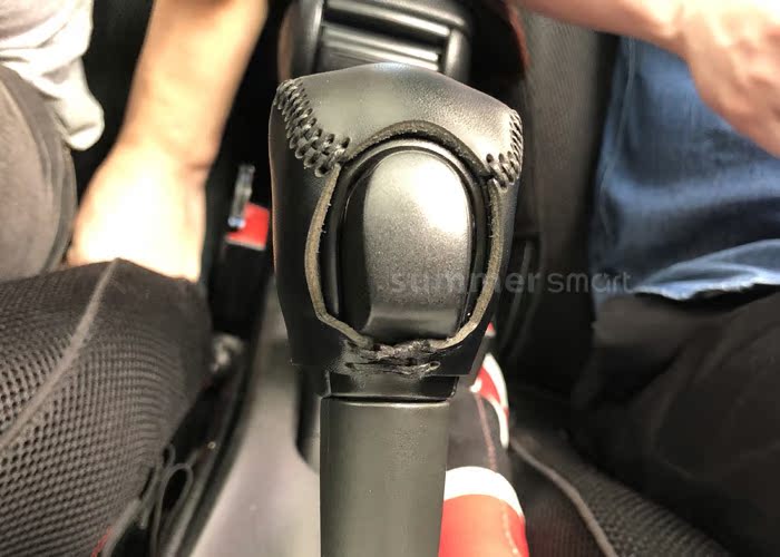 15-18 Nội thất xe thông minh Xử lý thông minh Tay cầm bằng da Bao da khâu - Ô tô nội thất Accesseries đệm hạt gỗ ô tô