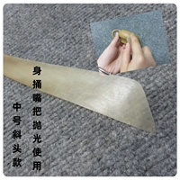 Средняя наклонная плоская головка (длиной 19 см и шириной около 4 см)