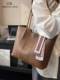 Summer High-End Large-Capacity Bag for Women 2026 New Super Popular Shoulder Commuter Bag Light Luxury Niche Tote Bag