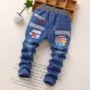 Mùa thu mới 2018 quần bé trai bé trai quần jeans bé gái rộng 5-6-7-8-9 tuổi yếm bò cho bé gái