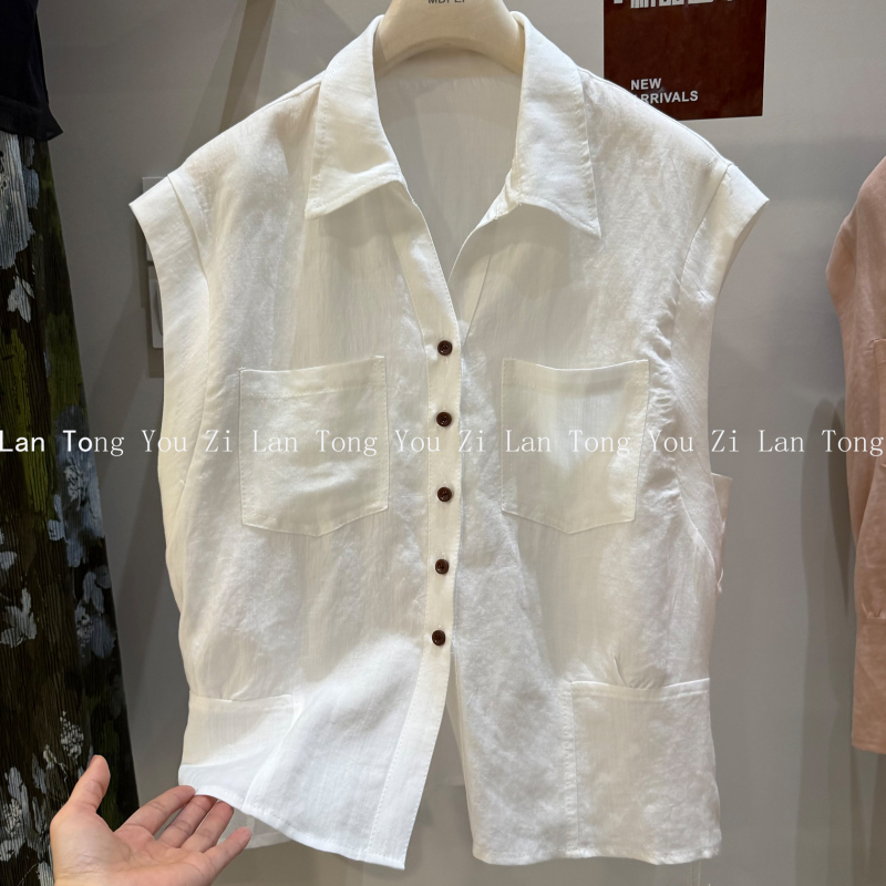 High-End European Goods 2026 Summer New Style Lapel Sleeveless Vest Shirt for Women with a Sense of Design, Pleated Waist-Cinching Blouse Top High-End European Goods 2026 Summer New Style Lapel Sleeveless Vest Shirt for Women with a Sense of Design, Pleated Waist-Cinching Blouse Top