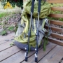 Ngoài trời carbon siêu nhẹ khóa trekking cực telescopic mía bốn phần kính thiên văn đi bộ gậy đi bộ - Gậy / gậy gậy leo núi carbon