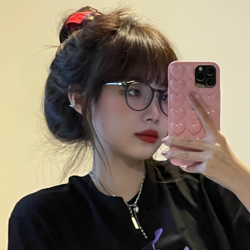 Страсть на основе серых ультра -светлых очков рамки женственная артефактная миопия может разбросить легкое ретро лицо, лицо маленького GM зеркальное рамку