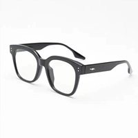 Окрашенная черная рама