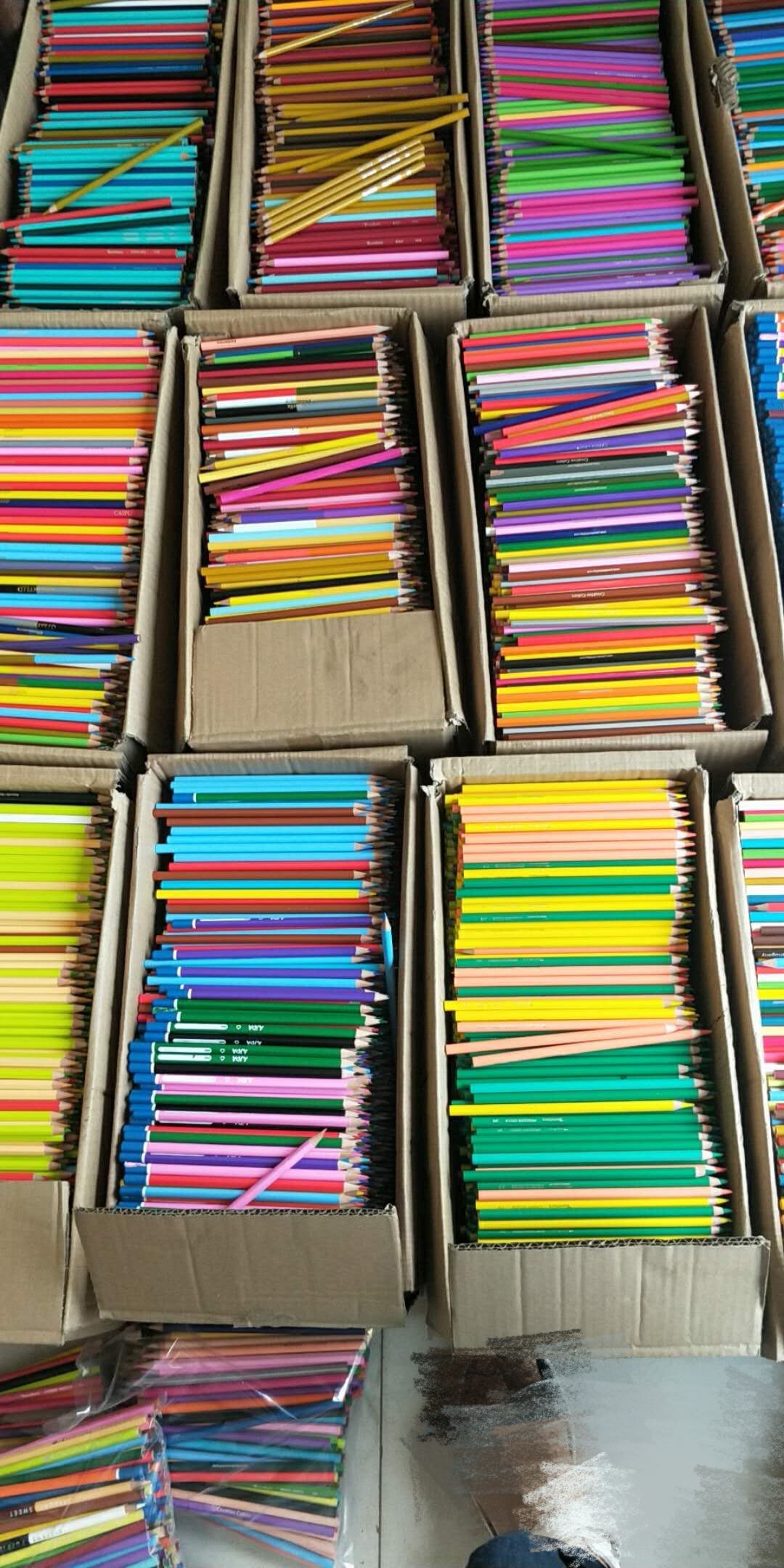 June New goods Blemish Color Pencil Big Mix 140 Affordable Color Pencil color drawing Painted Color Pen about 22 Color