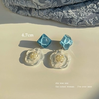 Голубой, в цветочек