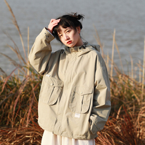 Upright walking 2022 Early spring new submachine jacket Women neutral loose Lianhood day Department student tooling jacket