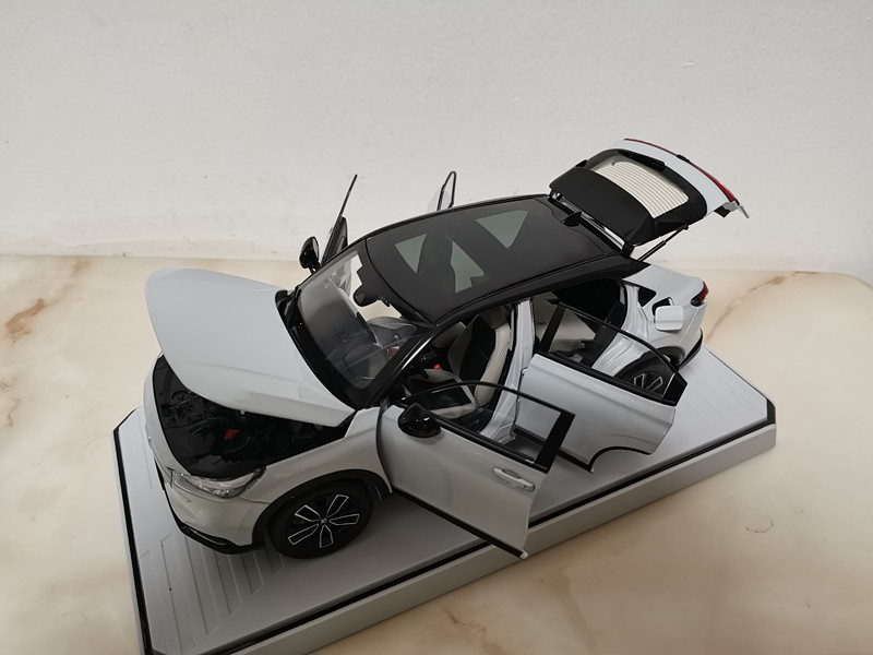 1:18 Scale Honda VEZEL 2023 Diecast Metal Car Model Toy Gifts