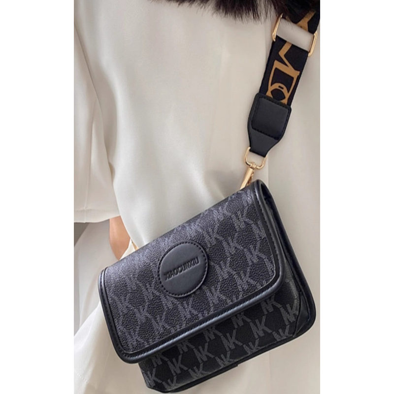 New Product Mk Bag for Women 2025 New Versatile Printed Underarm Small Square Bag Fashionable Wide Shoulder Strap Single Shoulder Crossbody Bag