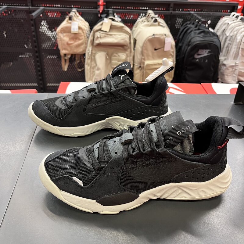 Nike Jordan Delta Men's Lightweight Cushioning Sports and Casual Shoes Cd6109-001 Nike Jordan Delta Men's Lightweight Cushioning Sports and Casual Shoes Cd6109-001