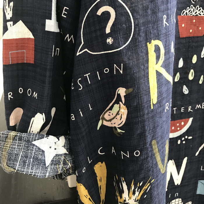 Mùa xuân mới retro in trẻ con lỏng lẻo kích thước lớn dài cổ áo sơ mi nữ cotton và vải lanh chín tay áo ký giả nữ