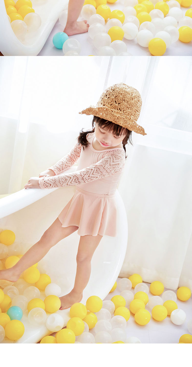 Cô gái trẻ em Hàn Quốc chống nắng áo tắm dài tay một mảnh Cô gái bé ren ngày lễ trở lại áo tắm trẻ em thủy triều - Bộ đồ bơi của Kid do boi be gai