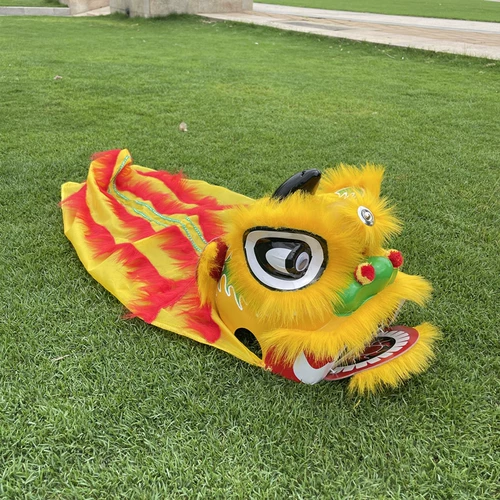 Детский львиный танец львиной голова львиного пластикового льва традиционные львиные танце