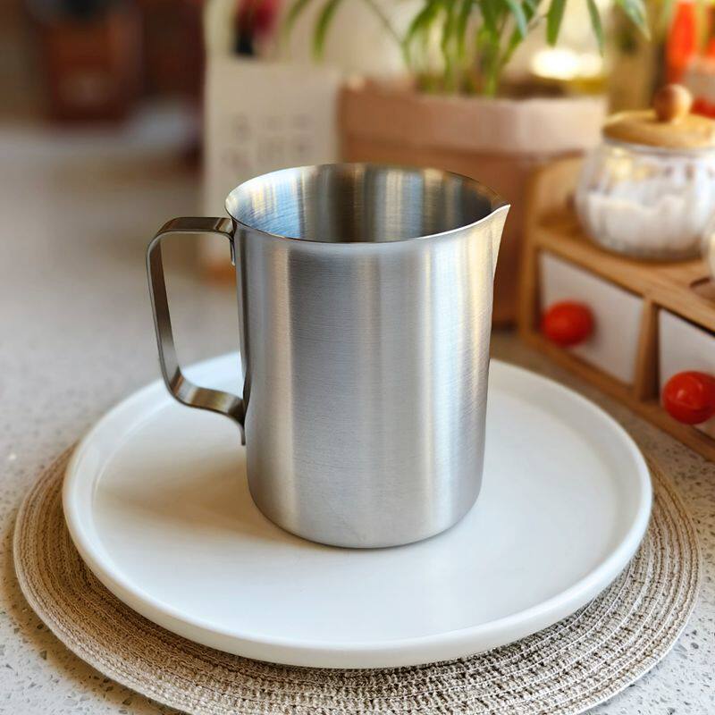 Lightweight 1-liter 304 stainless steel measuring cup, the all-round  assistant for kitchen baking and