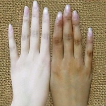 (Hot Selling) Say goodbye to boiled hands turn grandma’s hands into girl’s hands and give you delicate hands with honey hand mask