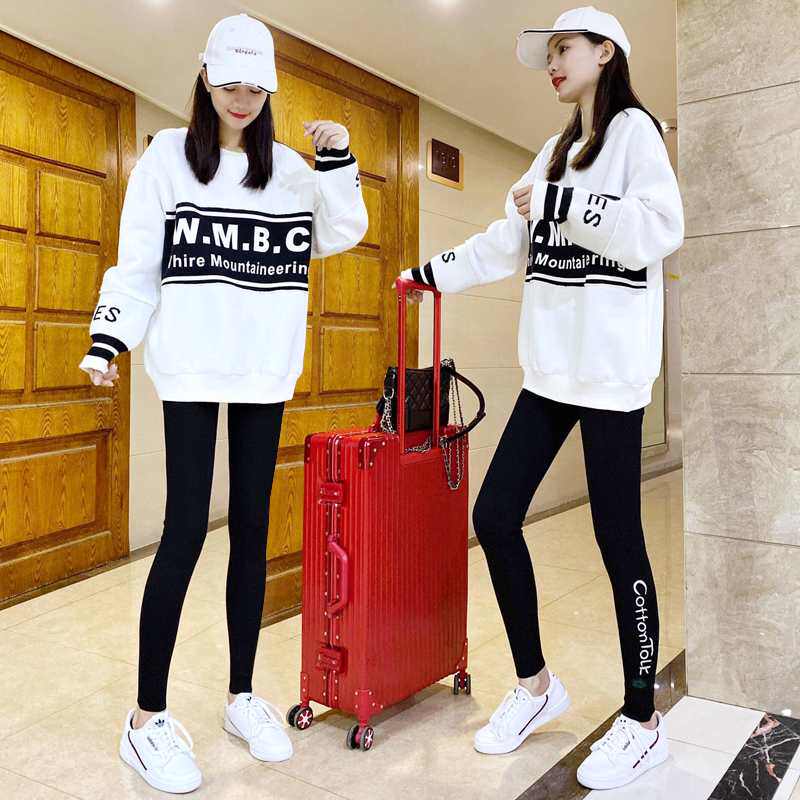 Hong Kong 2021 springtime sports suit women's temperament Fashion Loose Wear and thin lap pants Two sets of damp