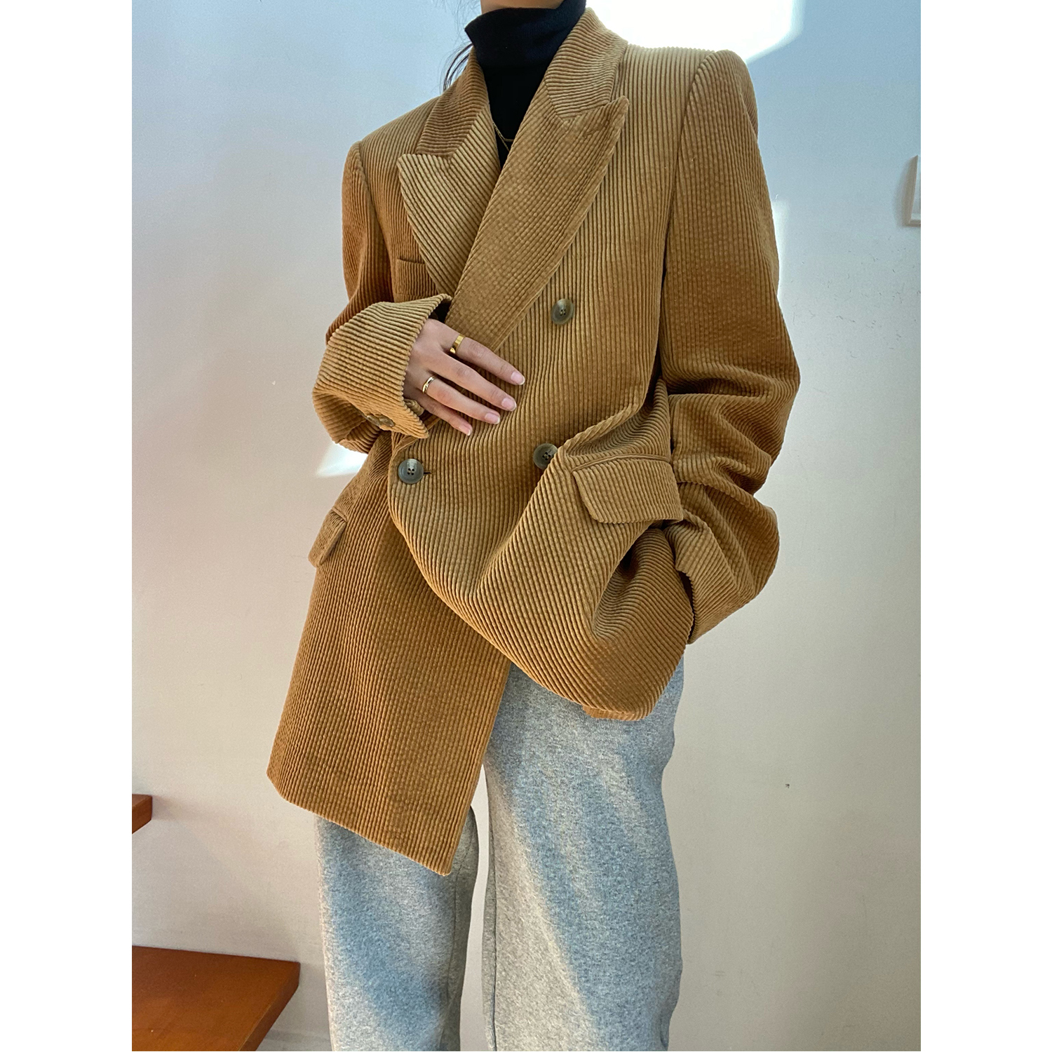 Brown corduroy retro suit jacket women Korean version loose British style suit jacket women autumn and winter