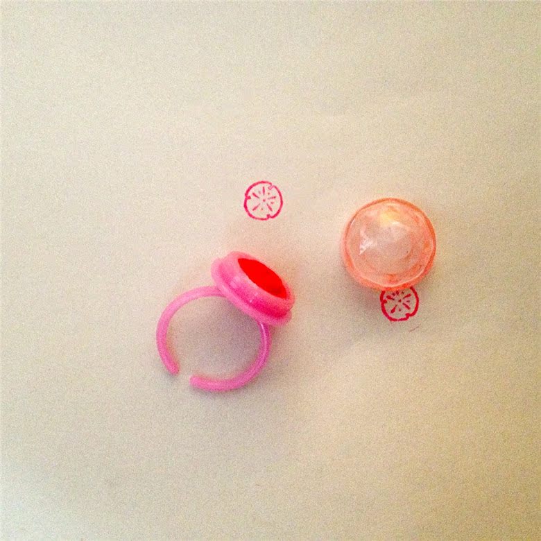 Chính hãng Disney Snow White Ring Seal Nữ Baby Baby Quà tặng sinh nhật Cartoon Seal Toy - Nhẫn nhẫn kim cương tự nhiên