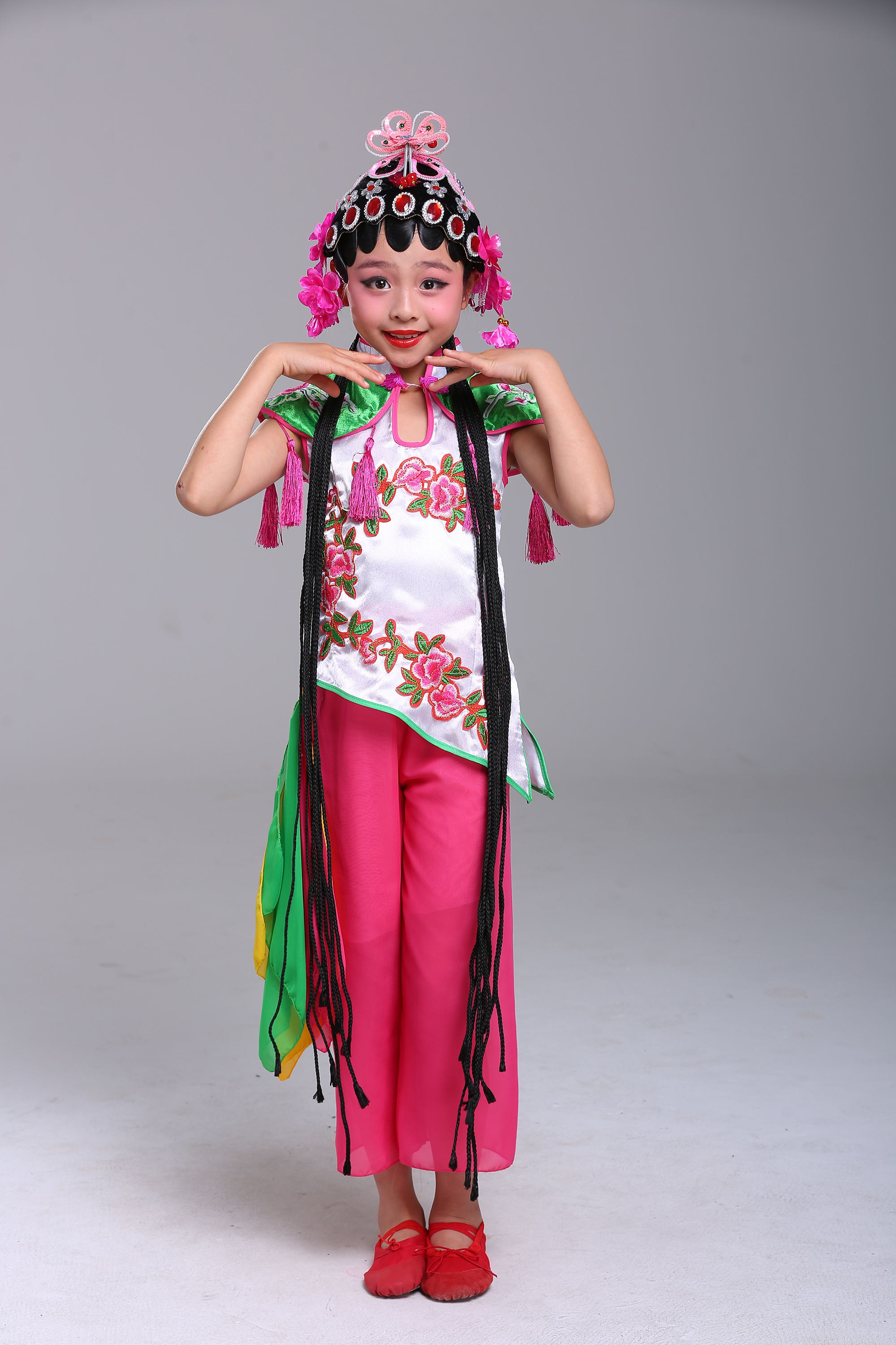 Bắc Kinh Opera Xiaohuadan trình diễn quần áo trang phục múa quốc gia mới hoa Mulan Qiaohua Dan trang phục biểu diễn trẻ em đồ bộ cho bé trai