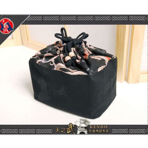 The Japanese import of the dragon-fire and dragon beers with a bag hand bag large capacity bath clothes and accessories