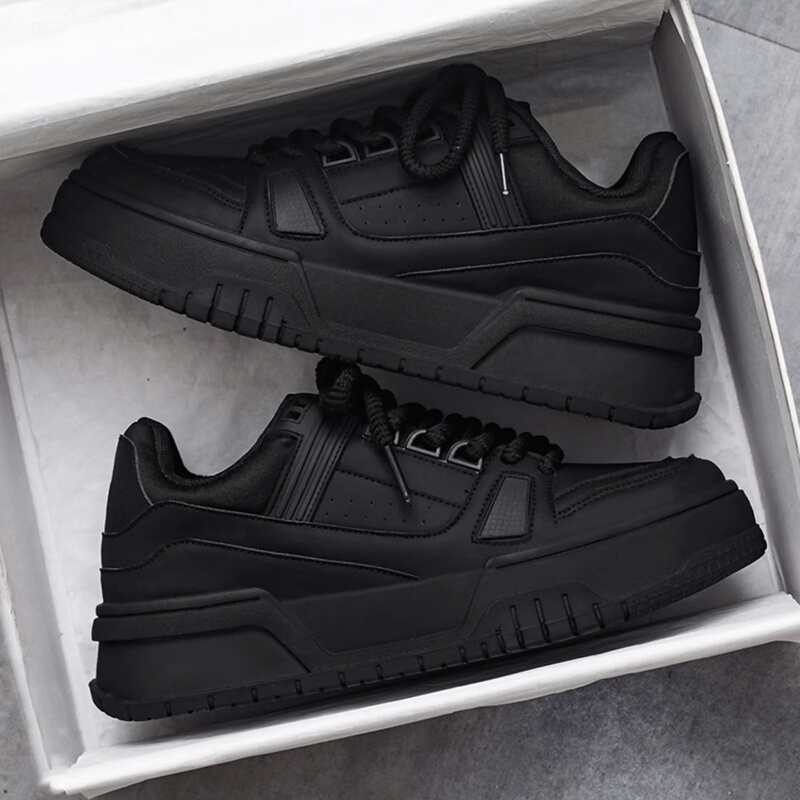 Black Warrior Men's Shoes 2025 New Autumn Casual Sneakers for Kitchen Work Thick-Soled Sports Chef Loafers for Summer