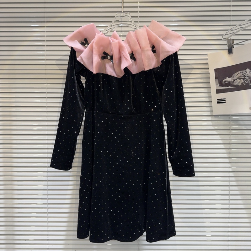 Internet Celebrity's Same Style 2024 Winter New Dark Celebrity Mesh Pleated Collar Edge Starry Hot Diamond Velvet Dress