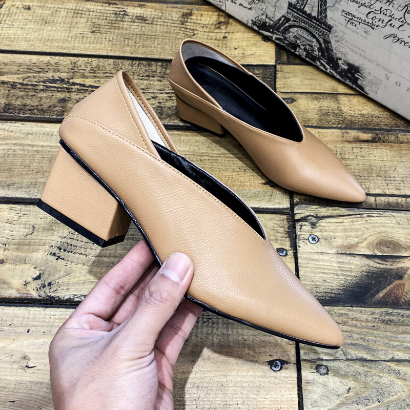 2021 spring new soft leather grandma shoes female coarse heel two wear high heel heels retro custard v mouth genuine leather bag shoes female