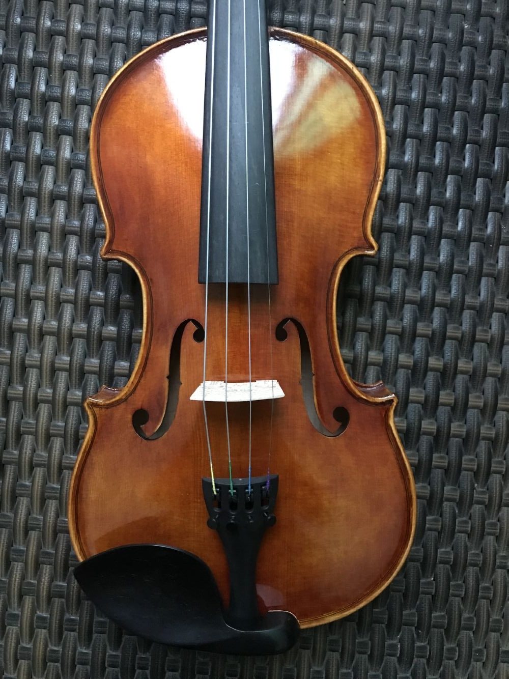 Well-known master producer violin beginner practical handmade violin Environmental protection oil paint Natural tiger pattern