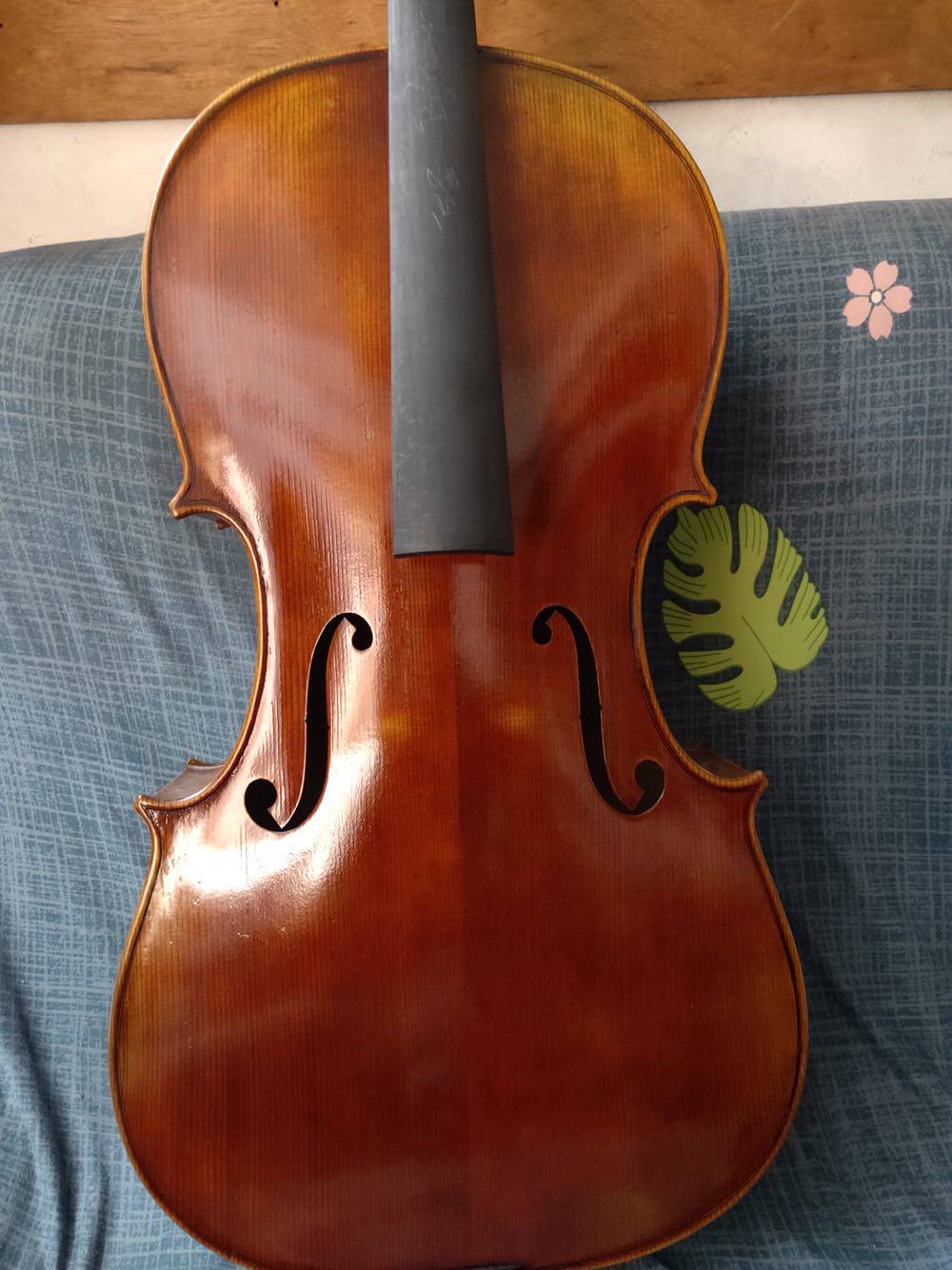 All handmade oil paint antique cello 1 2 cello exquisite workmanship, full and sweet sound