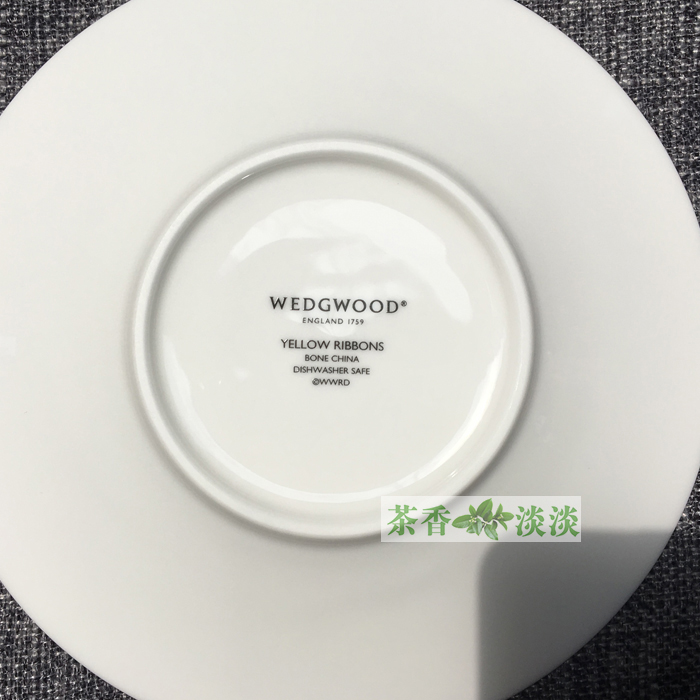 Tại Anh chính hãng wedgwood mùa xuân cống vàng ruy băng trái tim màu đỏ nữ hoàng cốc đỏ cốc cà phê - Cà phê đồ pha cafe