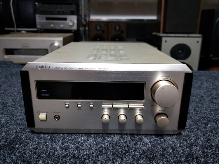 Used Original YAMAHA Yamaha E100 Pure Power Amplifier Desktop Power Amplifier