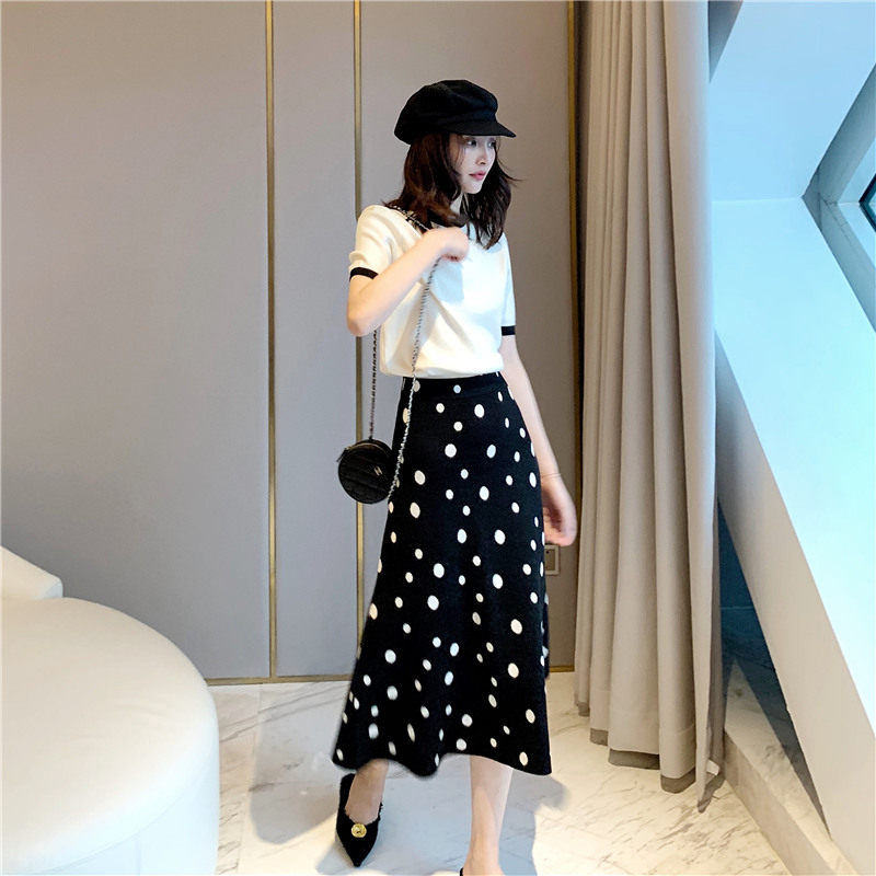 Autumn dress 2021 new black and white wave dot knee long version A- shaped skirt professional skirt skirt skirt children