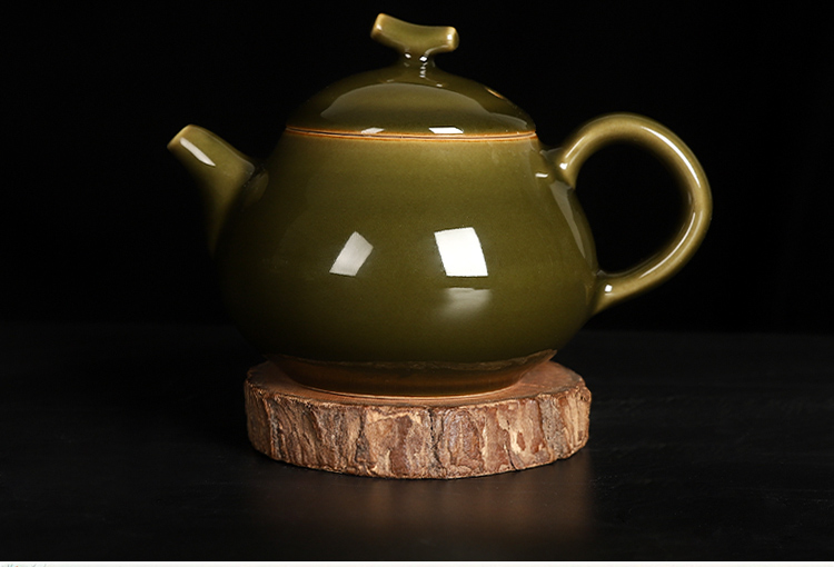 Get together scene scene celadon pot of tea ware Wang Wu hand brother up with old name plum green glaze high - end collection with the teapot