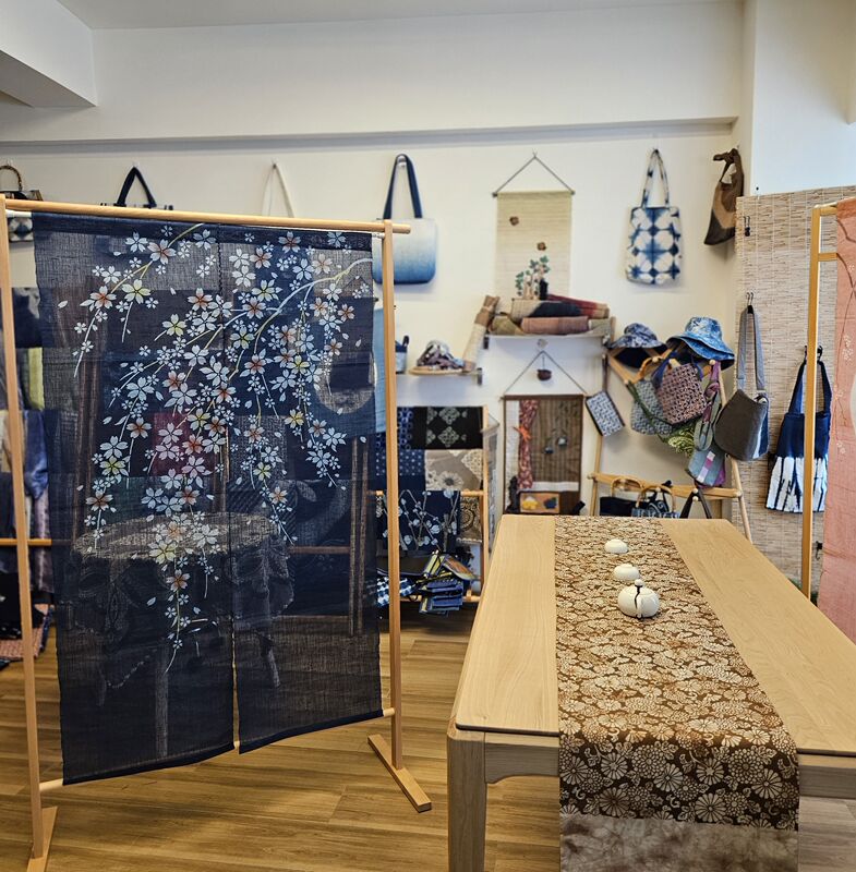 Yunnan Handmade Ramie Plant-Dyed Door Curtain, Two-Piece, Ancient Style, Zen-Inspired Partition, Floral Design Yunnan Handmade Ramie Plant-Dyed Door Curtain, Two-Piece, Ancient Style, Zen-Inspired Partition, Floral Design