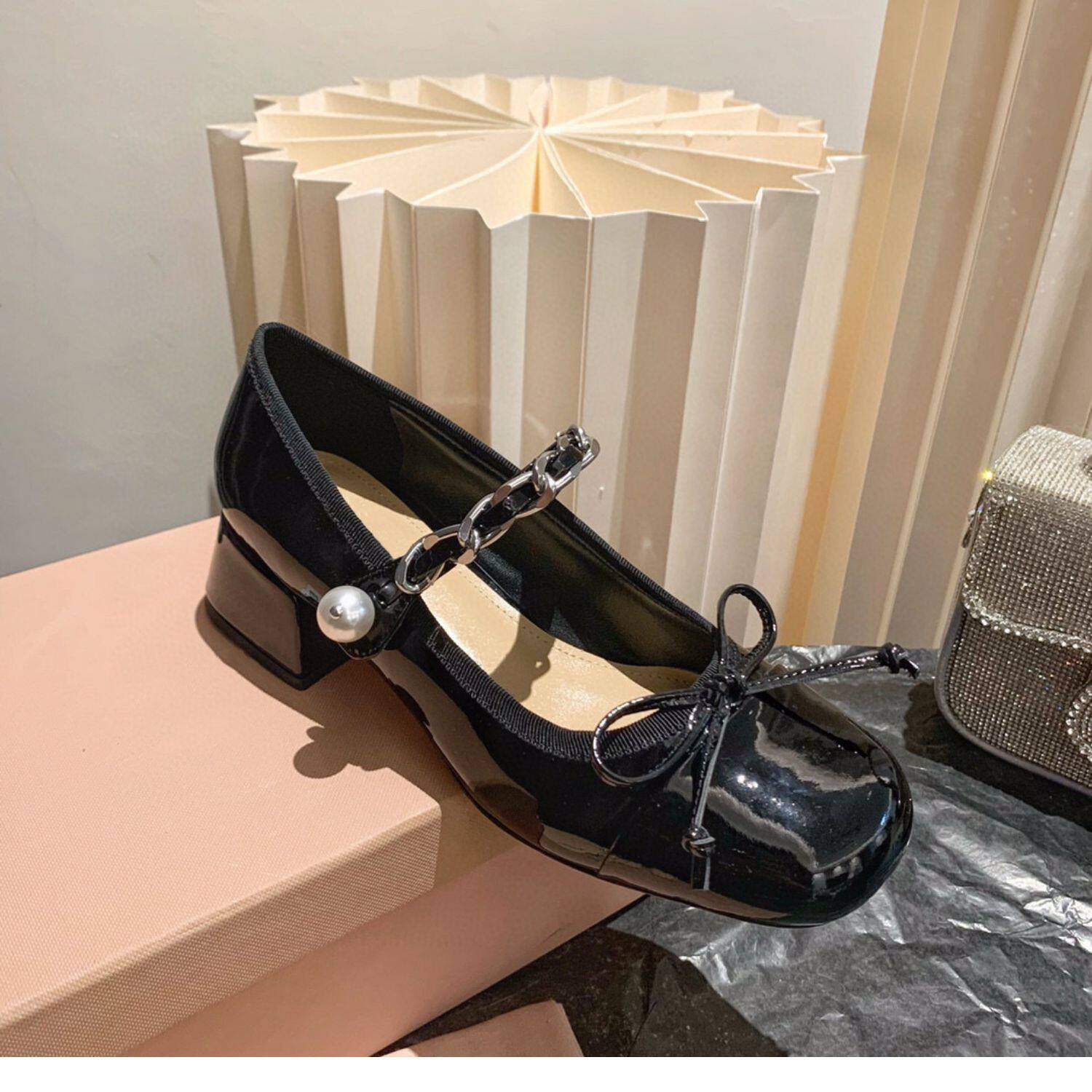 Туфли Мэри Джейн miu*法式复古中跟蝴蝶结高跟鞋粗跟方头一字扣小香风玛丽珍单鞋女 Rv&sw