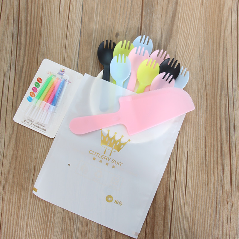 Round cake tableware set disposable knife and fork plate set birthday cake knife and fork plate combination 50 sets