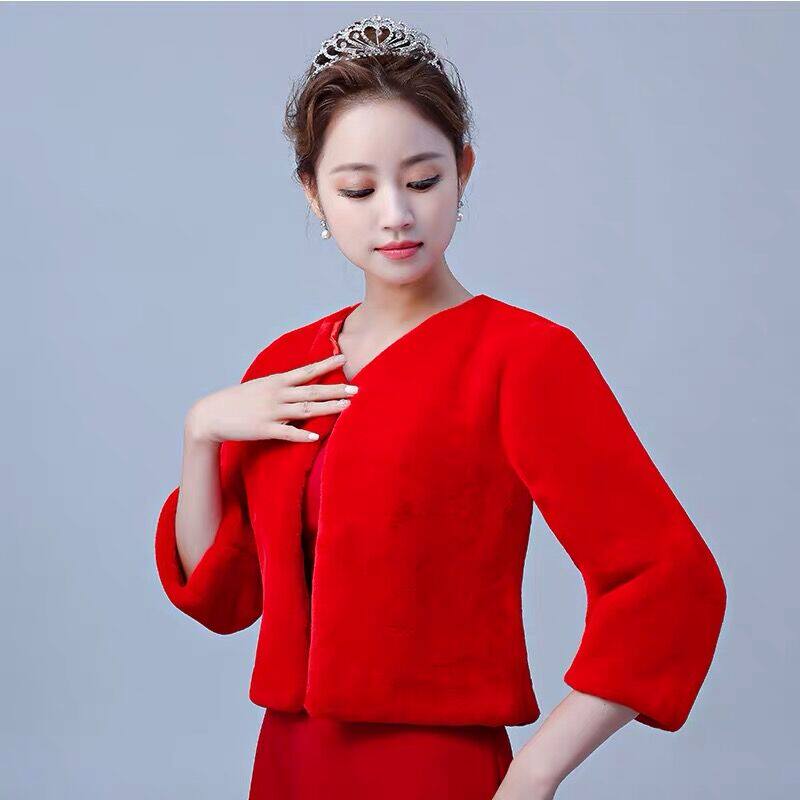 Bridal Wedding Dress Wedding Fur Cape Shoulder Winter Qipao Bridesmaid Dress With Shawl Imitation Leather Grass Autumn Winter Shawl Jacket