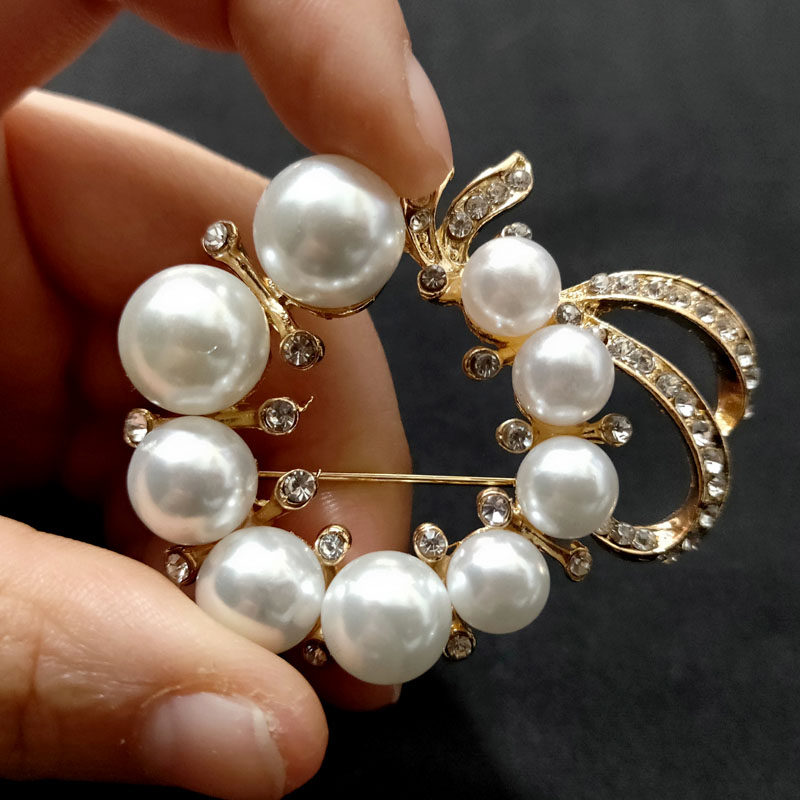 New Japanese Korean Water Drilling Brast Female Diamond Brush Blossom Blade Sweater Costume Accessories