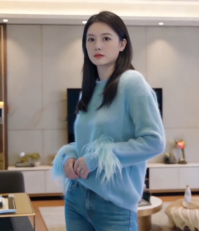High-End Ostrich Feather Imitation Mink Fur Loose and Gentle Style Sweater Blue Knitted Sweater High-End Ostrich Feather Imitation Mink Fur Loose and Gentle Style Sweater Blue Knitted Sweater