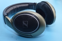 Popular dynamic coil ear shell headphone materials and accessories Sennheisers same Goethe Audio-Technica Sony new head-mounted MP3