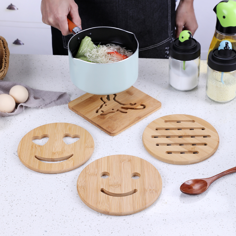 Heat insulation cushion table cushion anti-burn mat thickened smiley face pot cushion Home solid wood Vegetable Mat Casserole Mat large number of bamboo