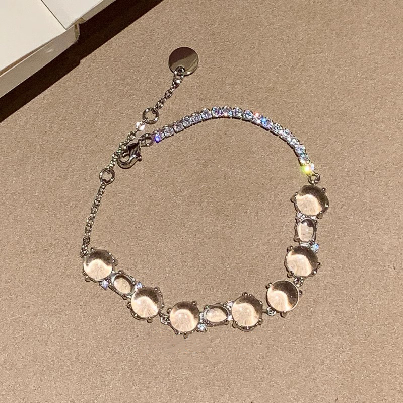 Moonlight Goddess~Apical Designer Niche Light Luxury Transparent Oval Bead Bracelet for Women, Versatile Everyday Jewelry