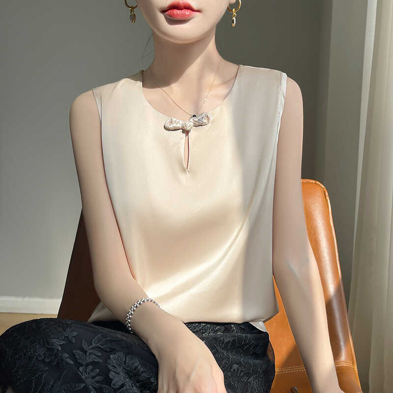 Acetate Satin Camisole for Women, Chinese Style with Button Closure, Suitable for Wearing with a Suit, Loose Fit to Cover the Belly