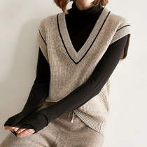 2021 autumn and winter exquisite Joker cashmere V-neck vest female lazy casual wear fish scales needle wool knitted vest