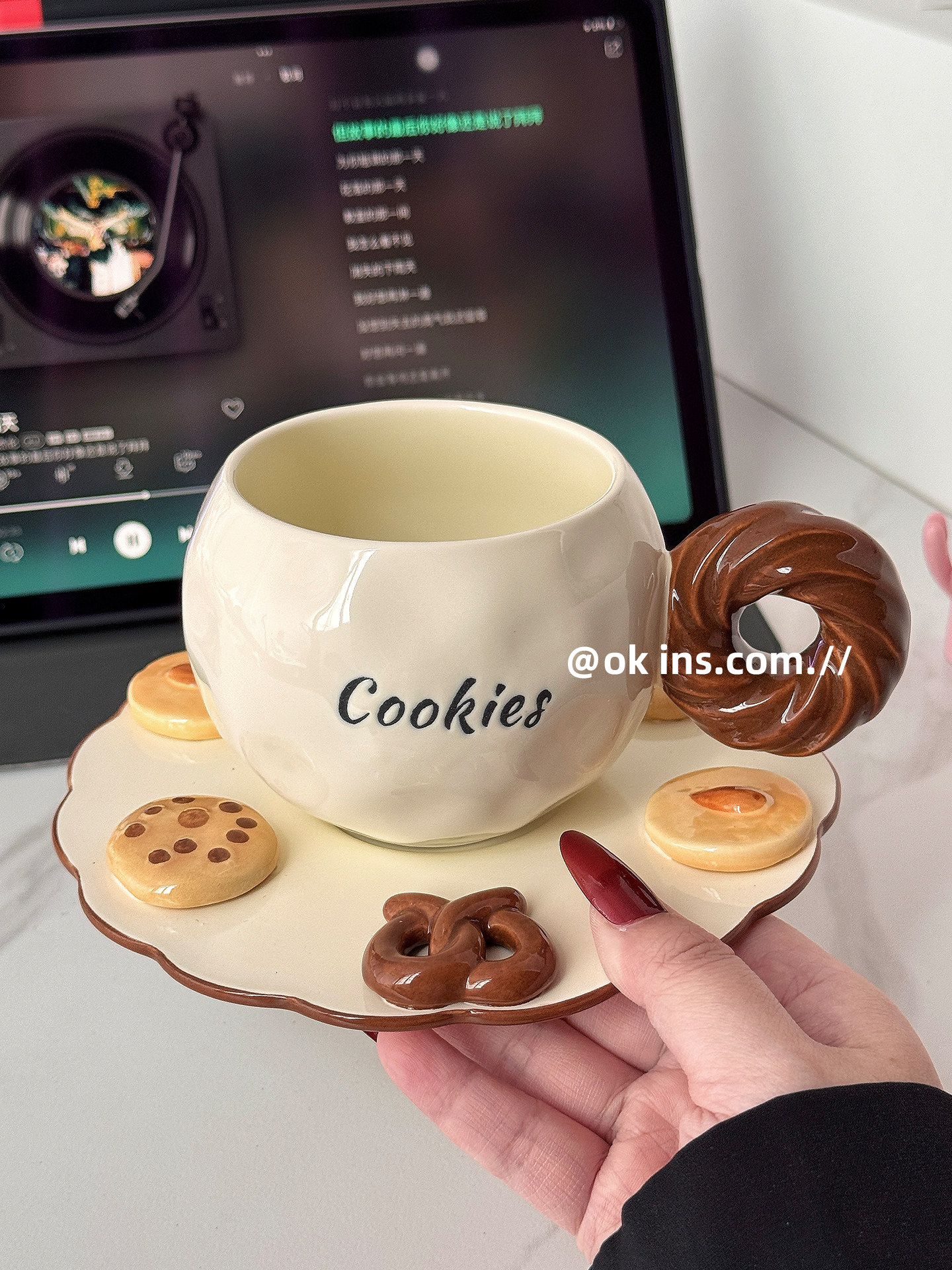 High-Quality Coffee Cup and Saucer Set Gift Ceramic Design Drinking Cup for Home Afternoon Tea Latte Art Cup