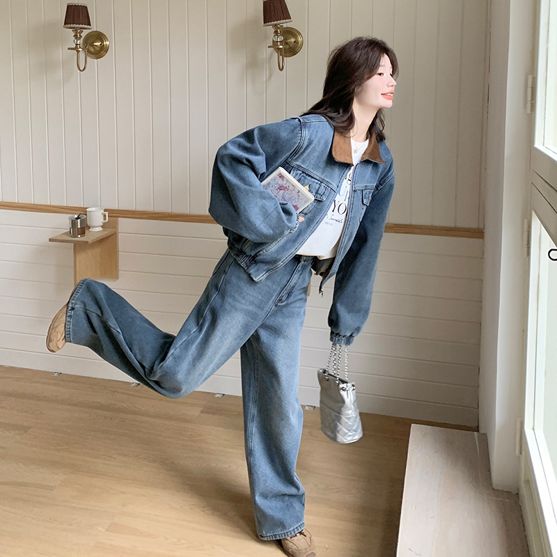 Blue Retro Cool and Stylish Denim Suit for Women, Spring 2026 New Hong Kong Style Jacket and Wide-Leg Pants Two-Piece Set Blue Retro Cool and Stylish Denim Suit for Women, Spring 2026 New Hong Kong Style Jacket and Wide-Leg Pants Two-Piece Set
